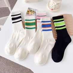 20 Pairs Wholesale Long Striped Womens Socks New Wave